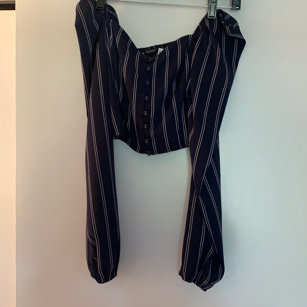 Forever 21 crop long sleeve top